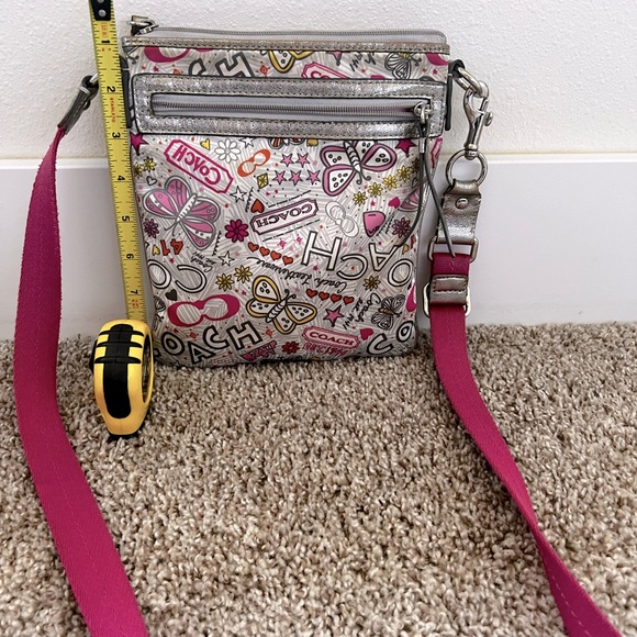 Coach CrossBody - Picture 3 of 7